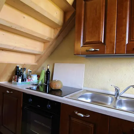 펜션 Spacious Holiday In With Private Pool 로니고